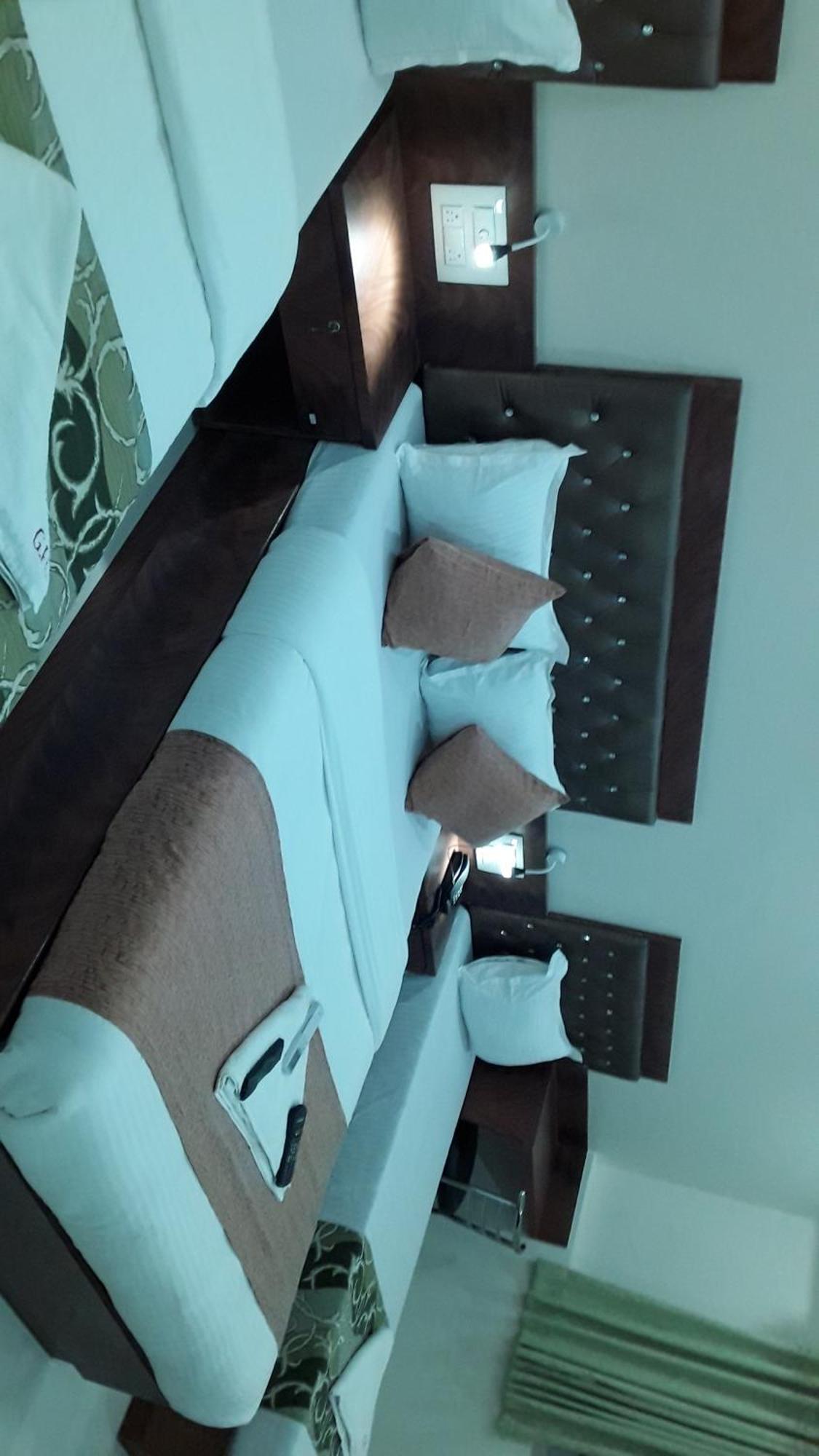Hotel Golden Hayyath Inn Mumbai Ngoại thất bức ảnh