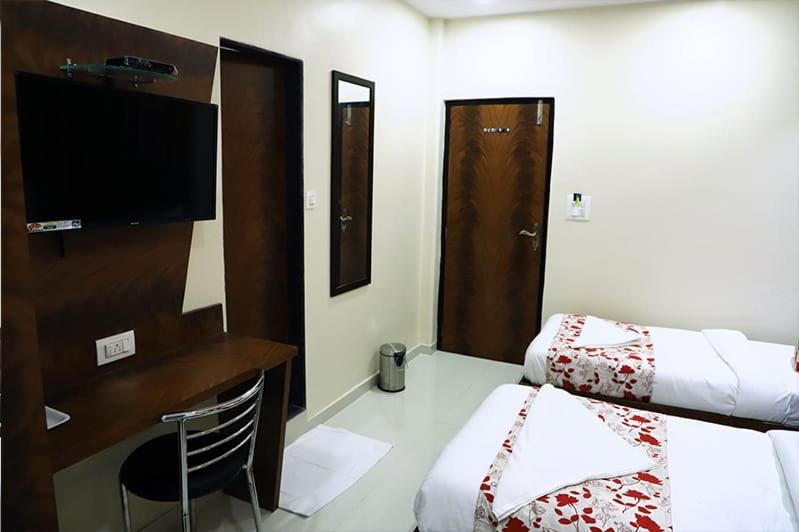 Hotel Golden Hayyath Inn Mumbai Ngoại thất bức ảnh